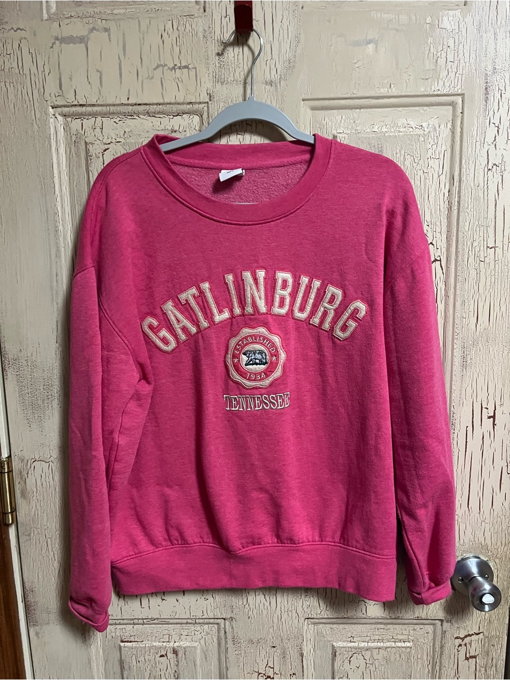 Gatlinburg Tennessee Pink Crewneck Sweatshirt